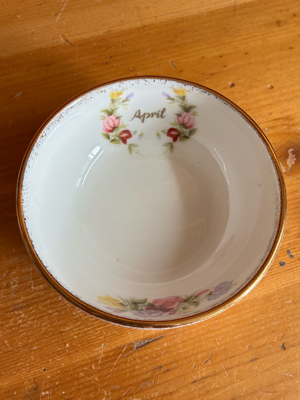 Vintage Royal Albert April Flower of the Month Porcelain Bowl